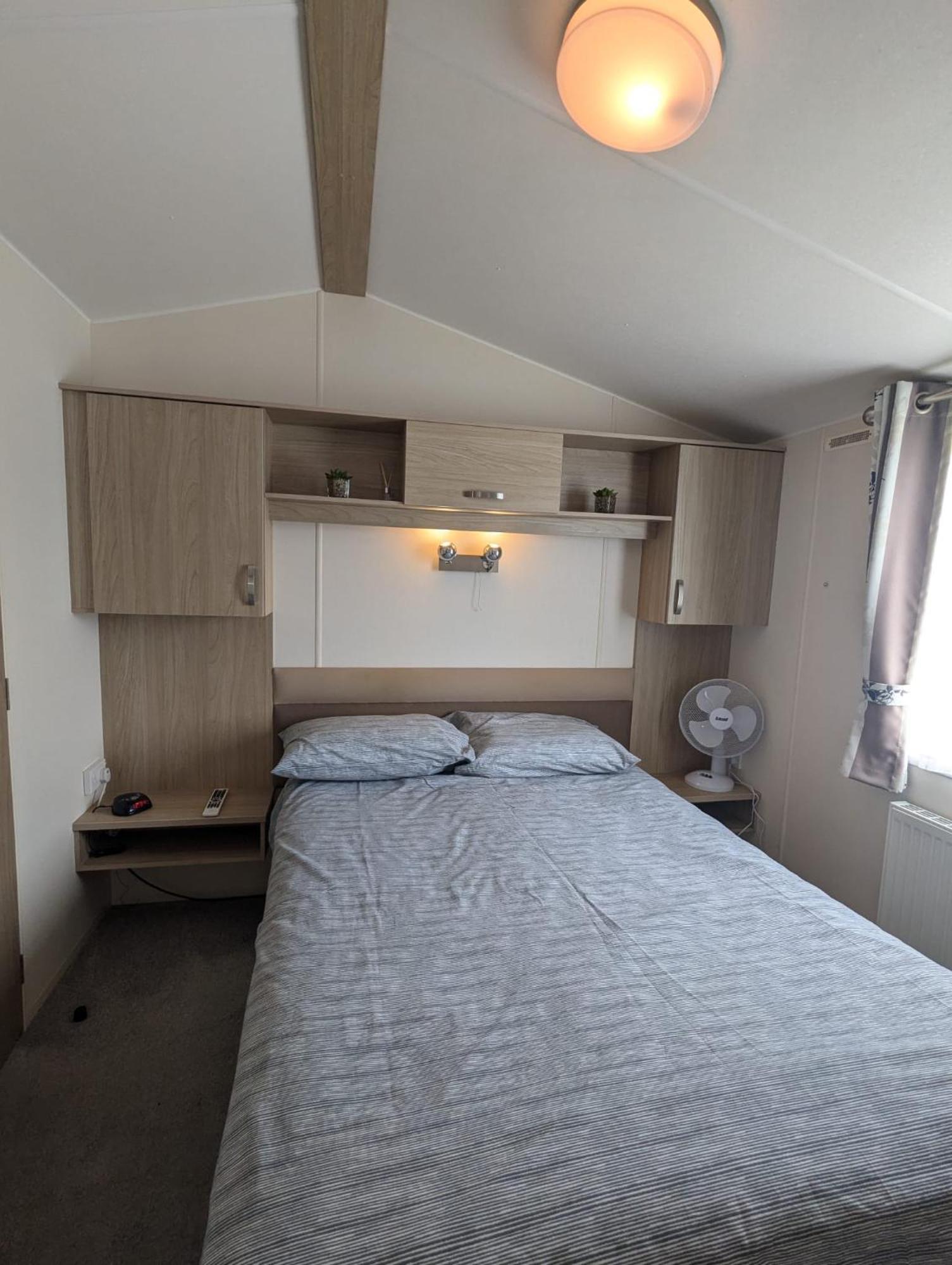 Lovely Bright And Airy Caravan On The 5 Star Shorefield Country Park Entertainment Passes Included มิลฟอร์ดออนซี ภายนอก รูปภาพ