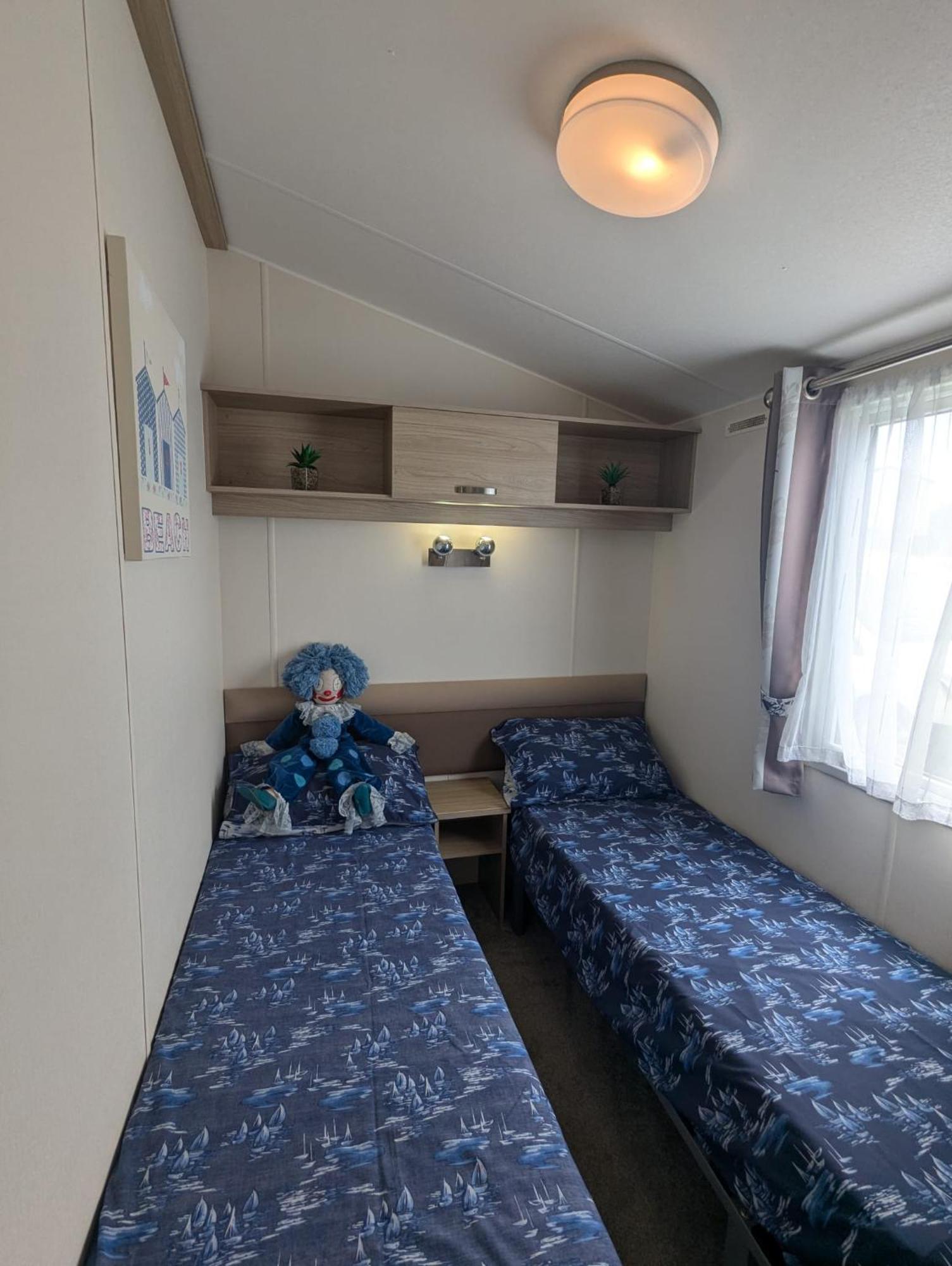 Lovely Bright And Airy Caravan On The 5 Star Shorefield Country Park Entertainment Passes Included มิลฟอร์ดออนซี ภายนอก รูปภาพ